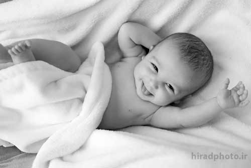 روش خنداندن نوزاد در آتلیه فوق تخصصی نوزاد
